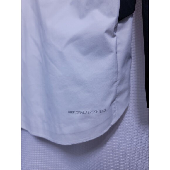 Nike Zonal Aeroshield Running Jacket Womens size LARGE Blk/Wh BV3858-133 - Picture 6 of 10